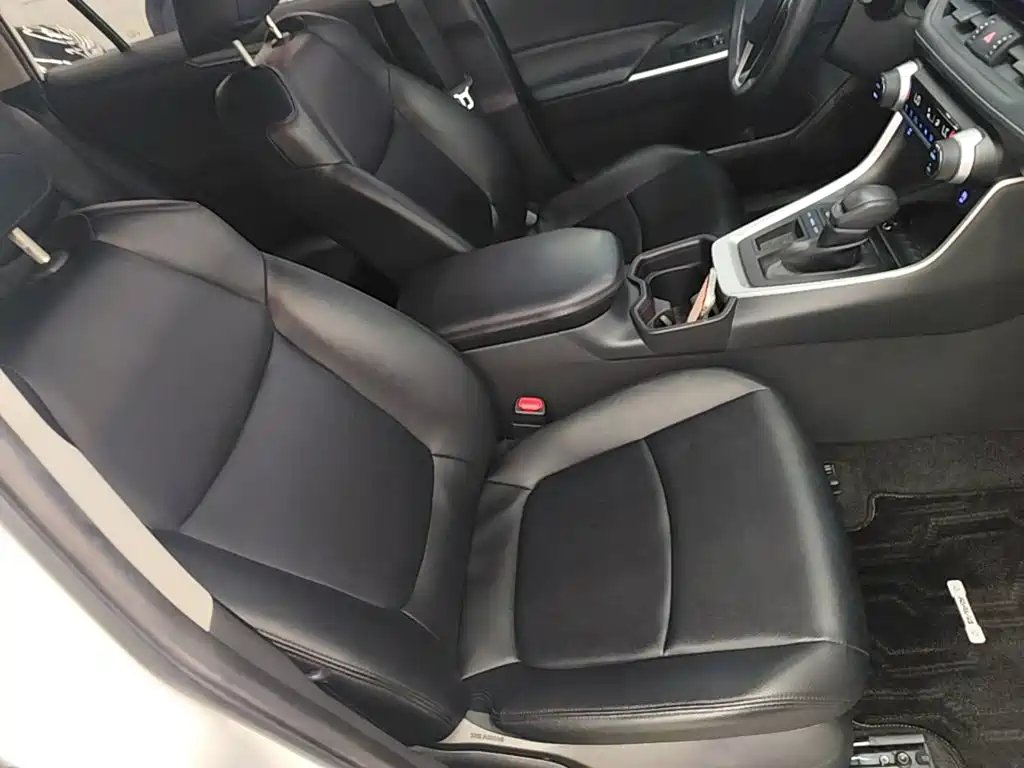 Toyota RAV4 — миниатюра 25