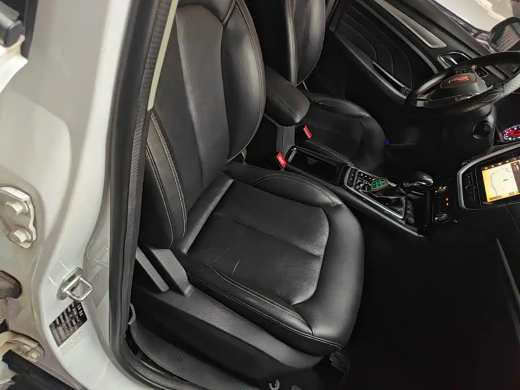 Roewe RX3 — миниатюра 25