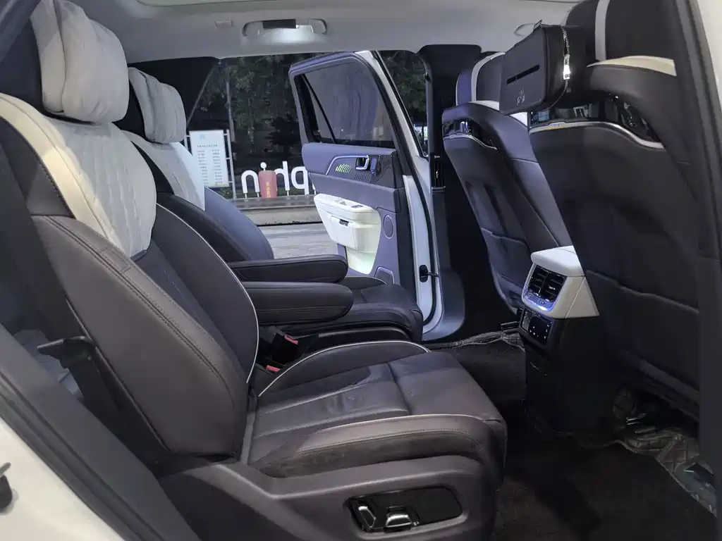 Hongqi Hongqi E-HS9 — миниатюра 20