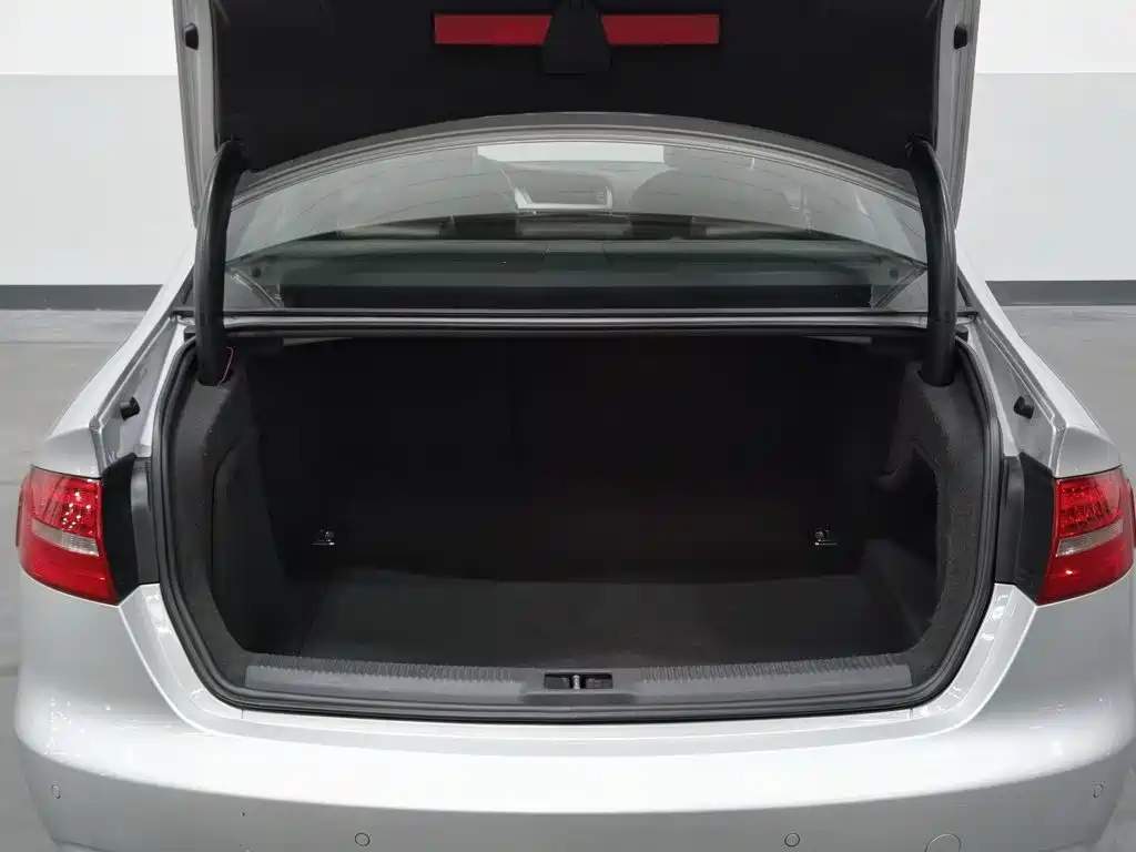 Audi A4L — миниатюра 16