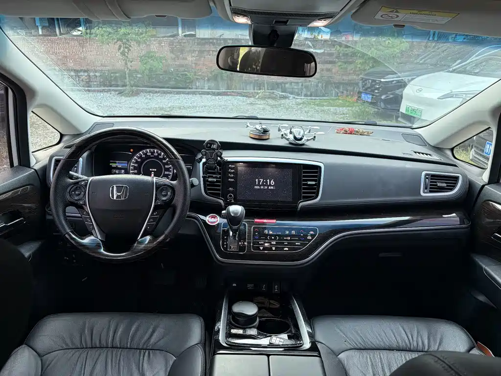 Honda Odyssey — миниатюра 8