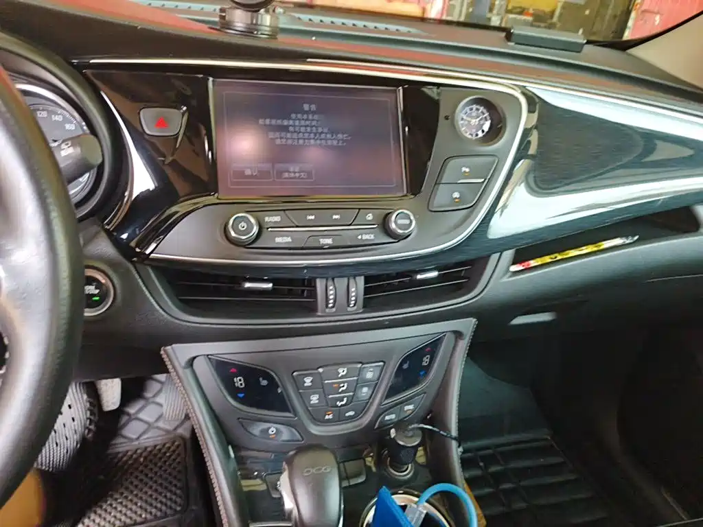 Buick Envision Plus — миниатюра 6