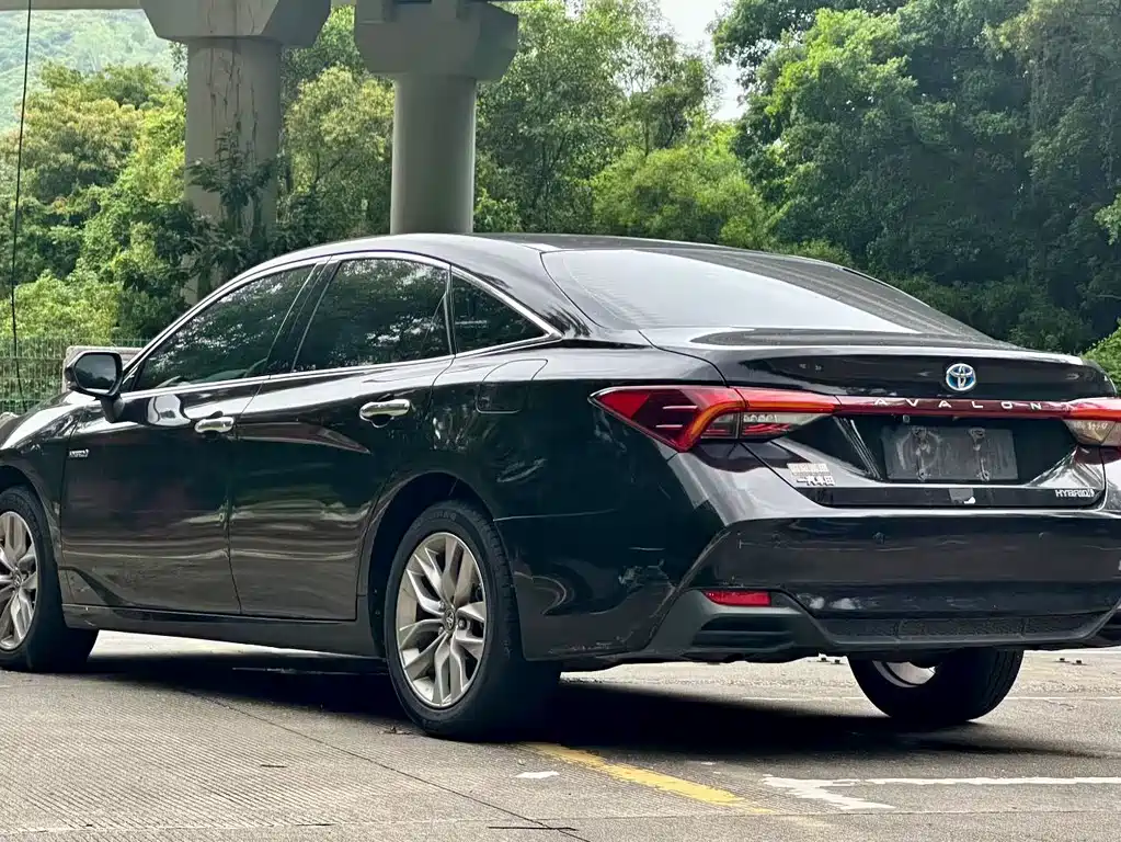Toyota Avalon — миниатюра 8