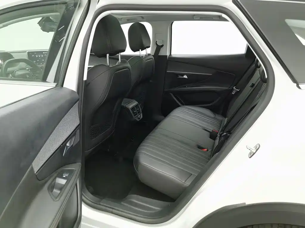 Peugeot 4008 — миниатюра 15