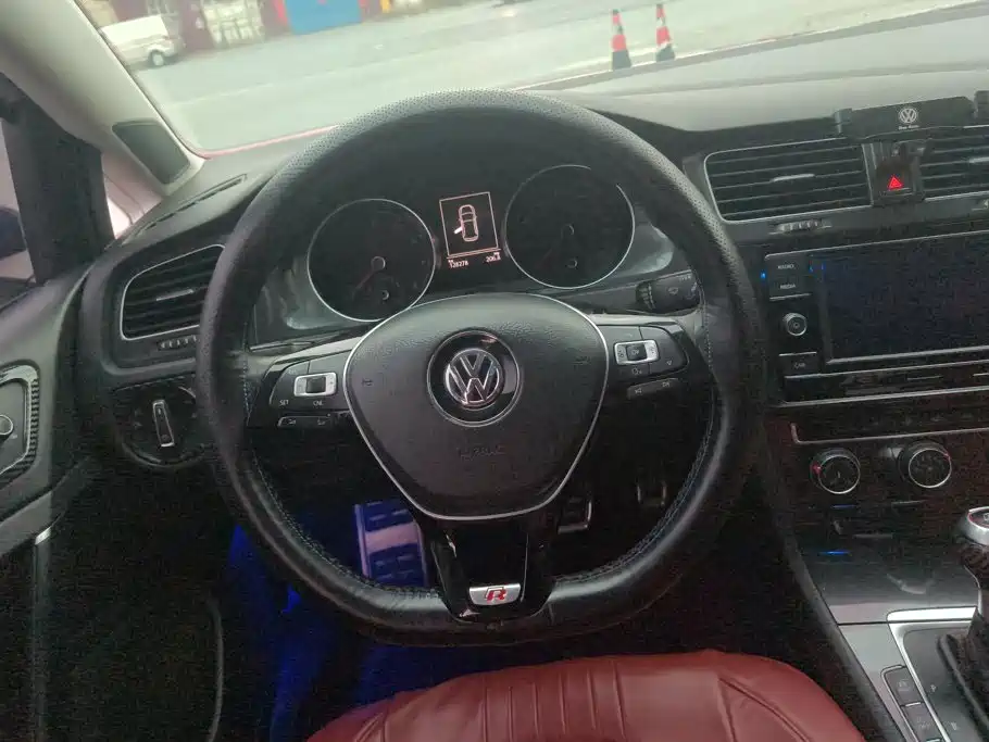 Volkswagen Golf — миниатюра 15