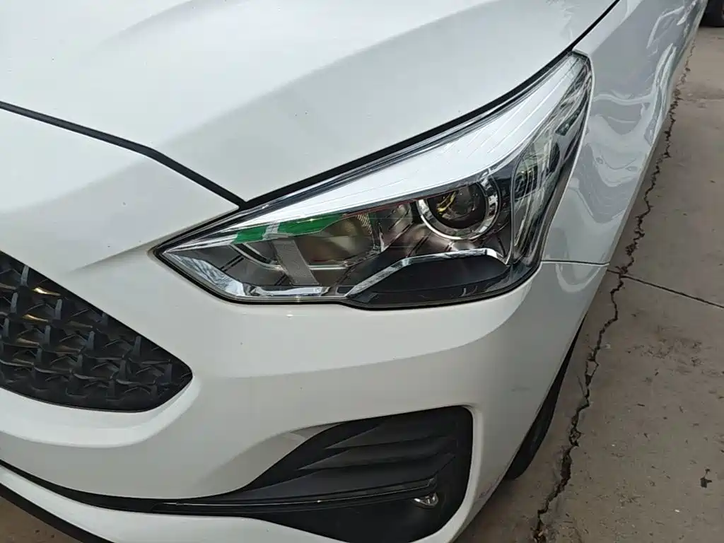 Haval M6 — миниатюра 24