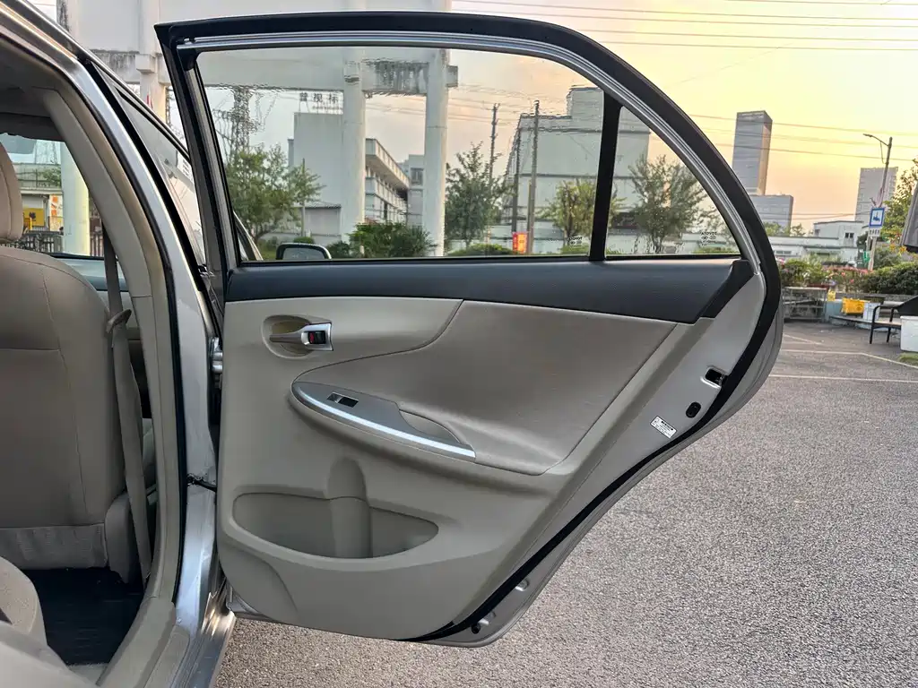 Toyota Corolla — миниатюра 13