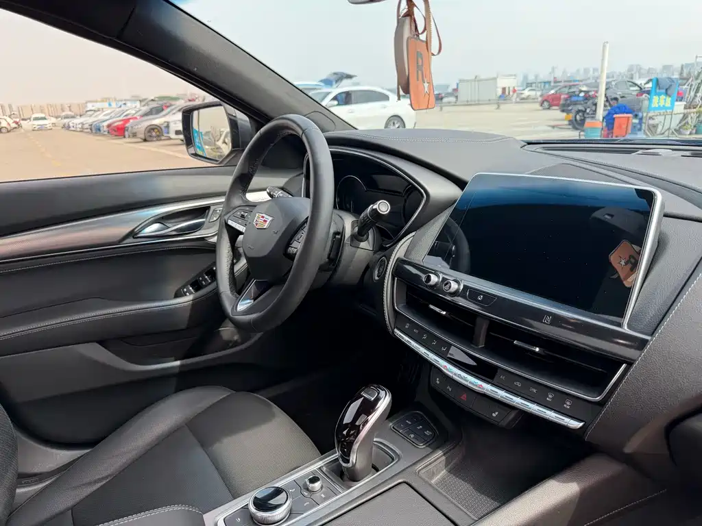 Cadillac CT5 — миниатюра 10