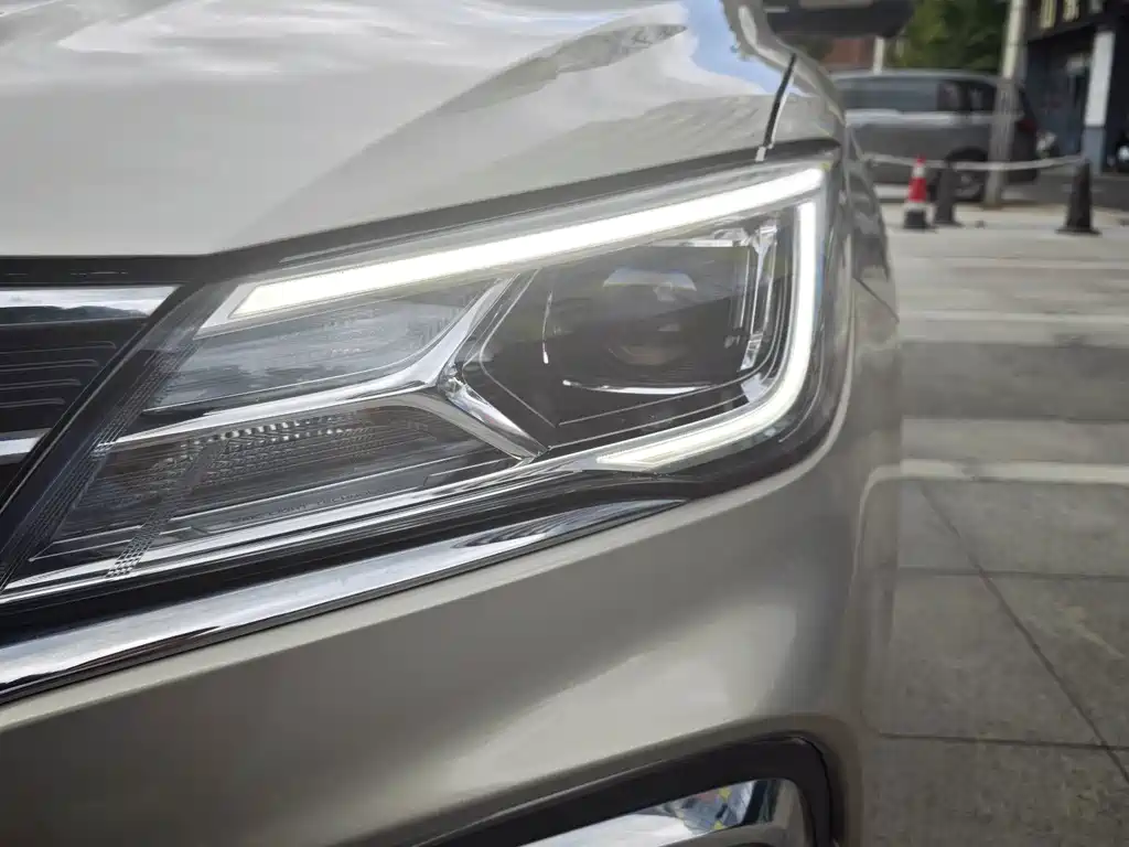 Roewe i5 — миниатюра 15