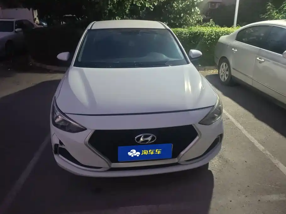 Hyundai Elantra — миниатюра 2