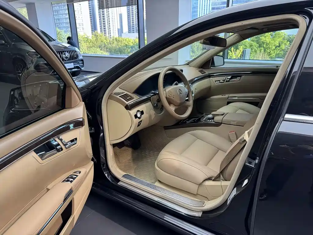 Mercedes-Benz S-Class — миниатюра 8