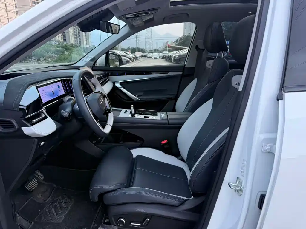 Geely Boyue L — миниатюра 4
