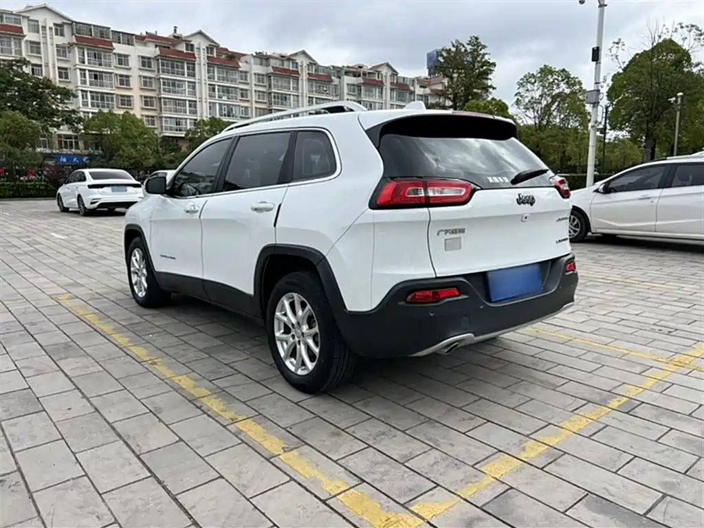 JEEP FREE LIGHT