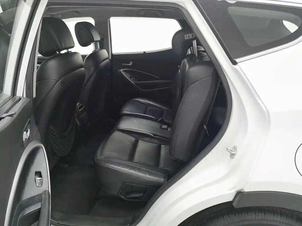 Hyundai Santa Fe — миниатюра 15