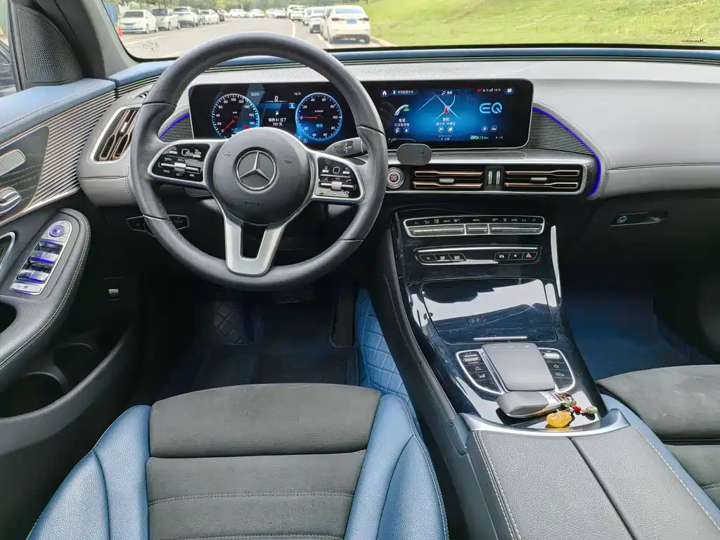 Mercedes-Benz EQC — миниатюра 18