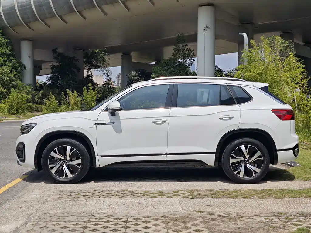 Volkswagen Tayron GTE — миниатюра 7