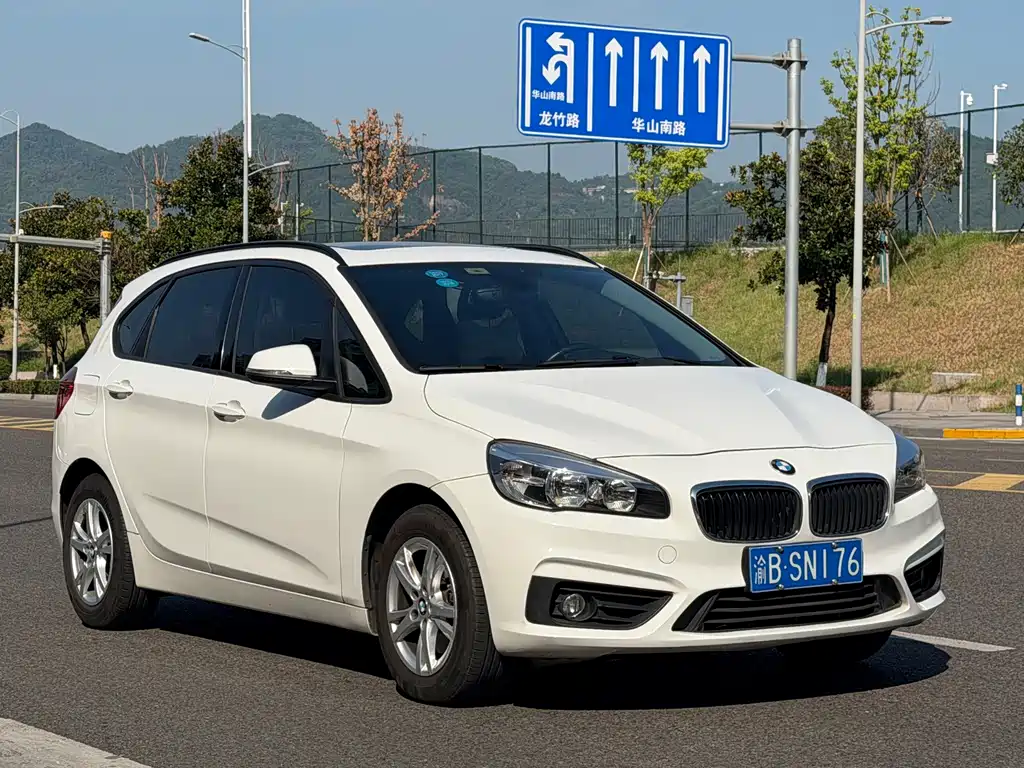 BMW 2 Series Active Tourer (Import)