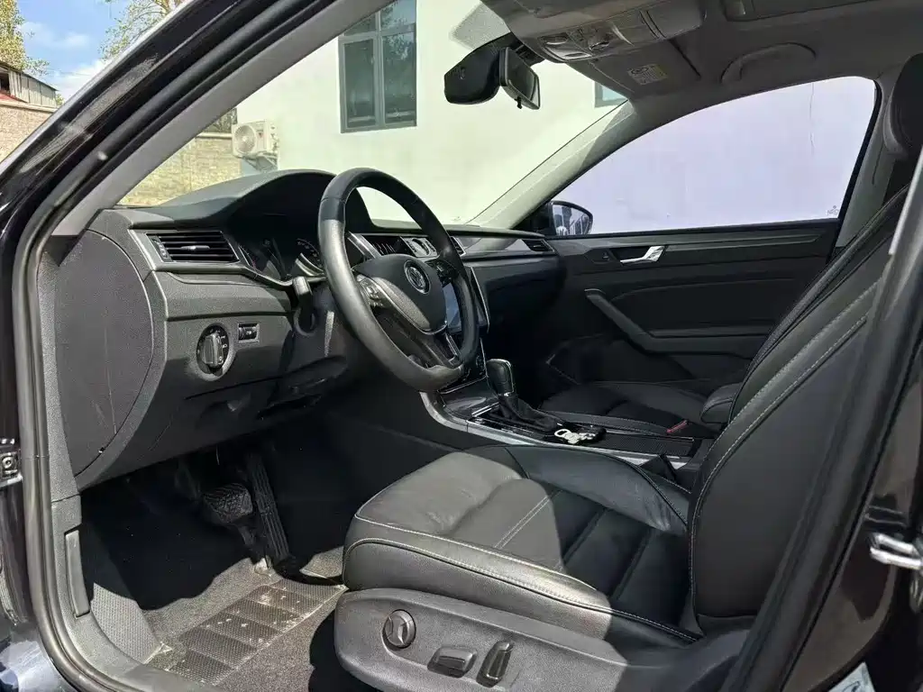 Volkswagen Passat — миниатюра 9