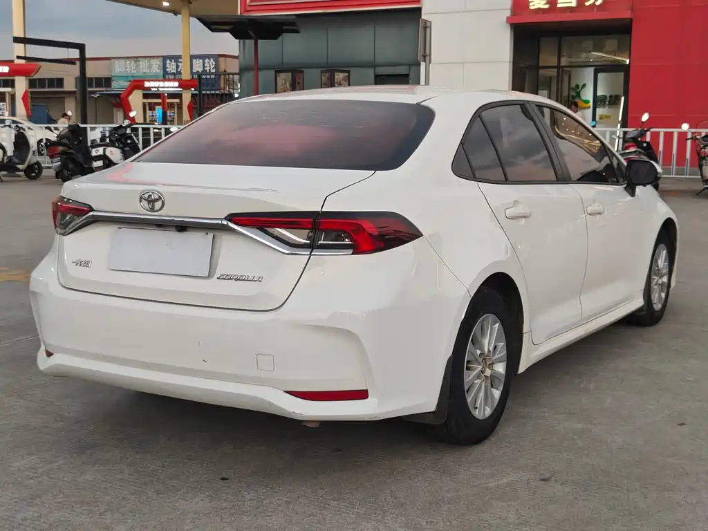 Toyota Corolla — миниатюра 13