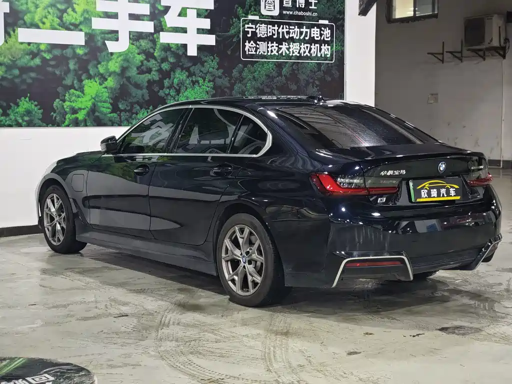 BMW i3 — миниатюра 13