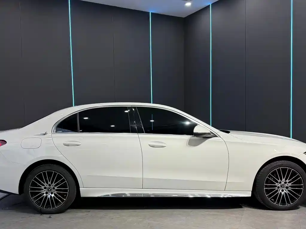 Mercedes-Benz C-Class — миниатюра 4
