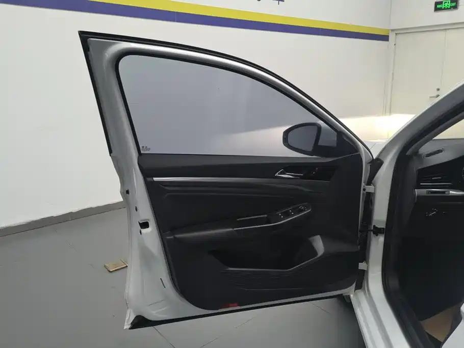 Volkswagen Bora — миниатюра 7