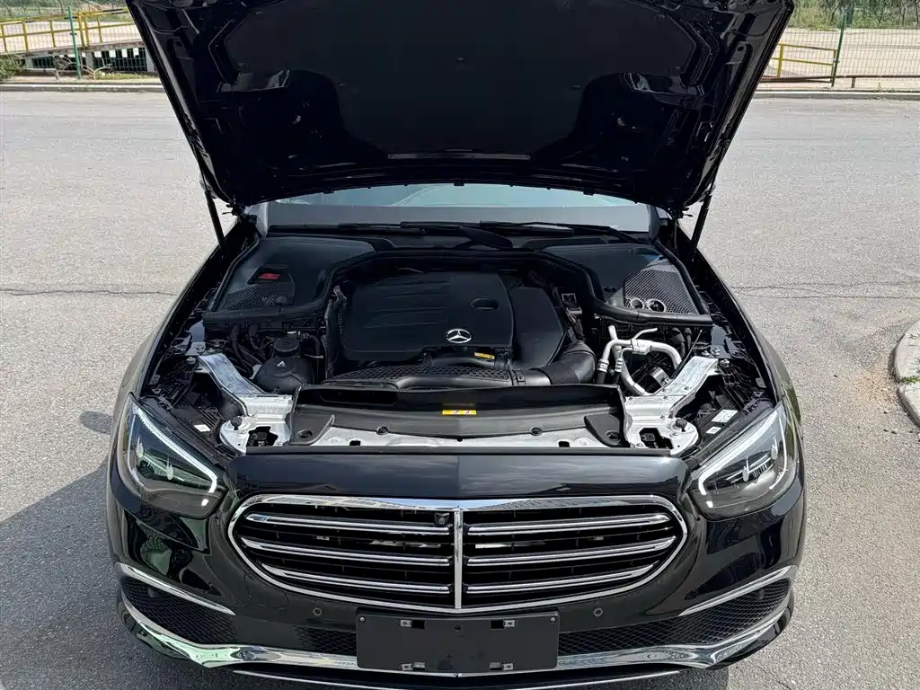 Mercedes-Benz E-Class E 2023 E 300 L Fashion
