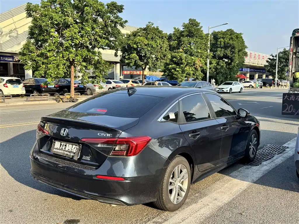 Honda Civic — миниатюра 9