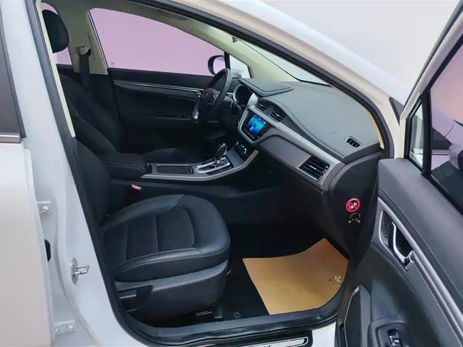 GEELY AUTOMOBILE EMGRAND GS