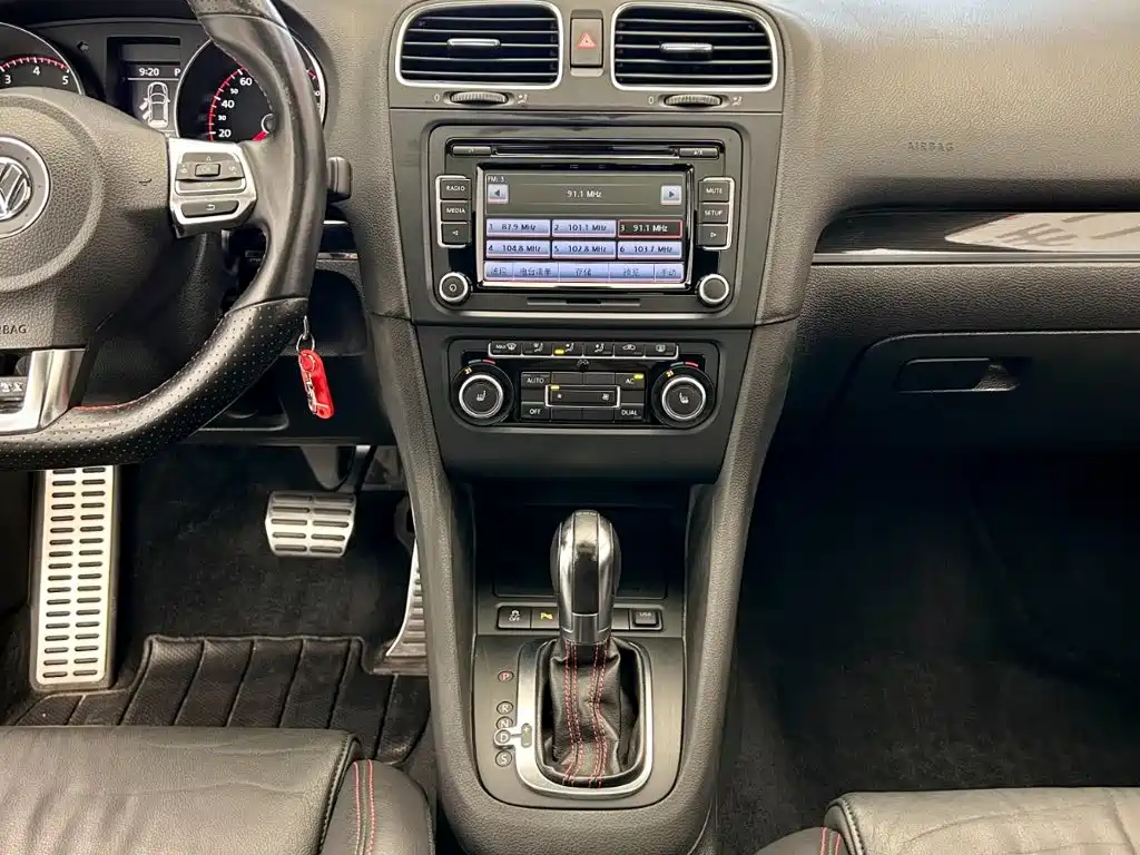 Volkswagen Golf GTI — миниатюра 9