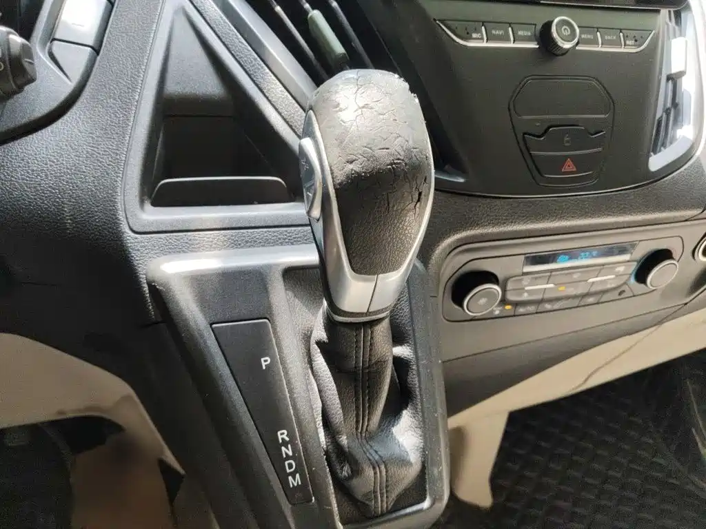 Ford Tourneo — миниатюра 7