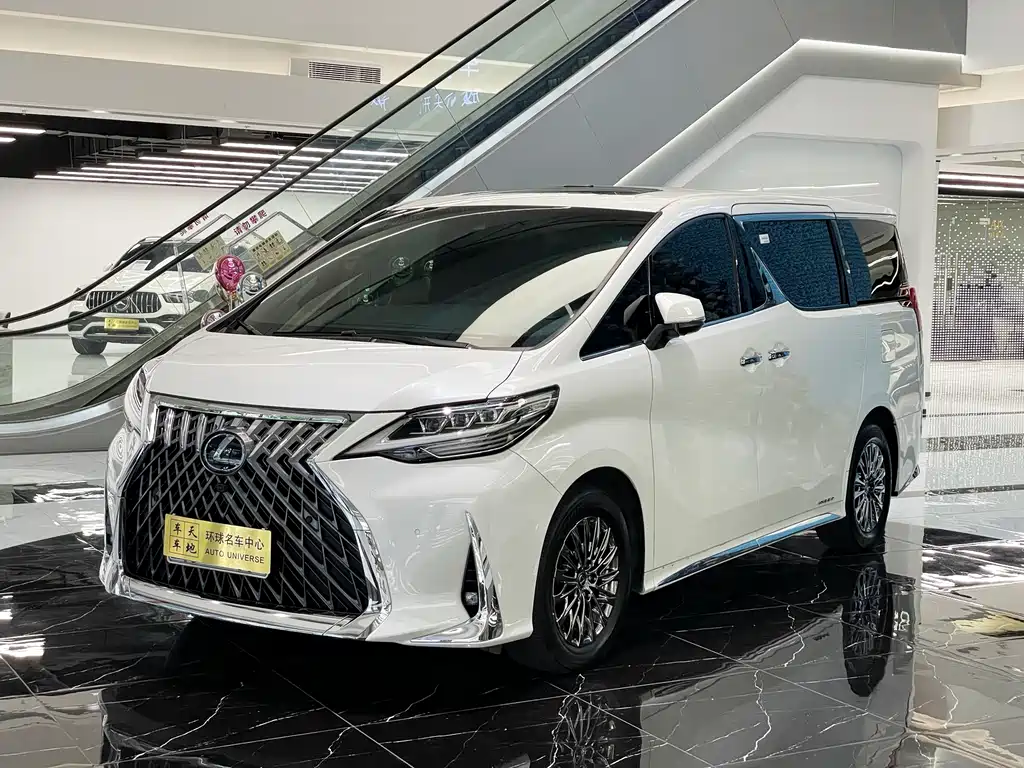 Lexus LM 2021