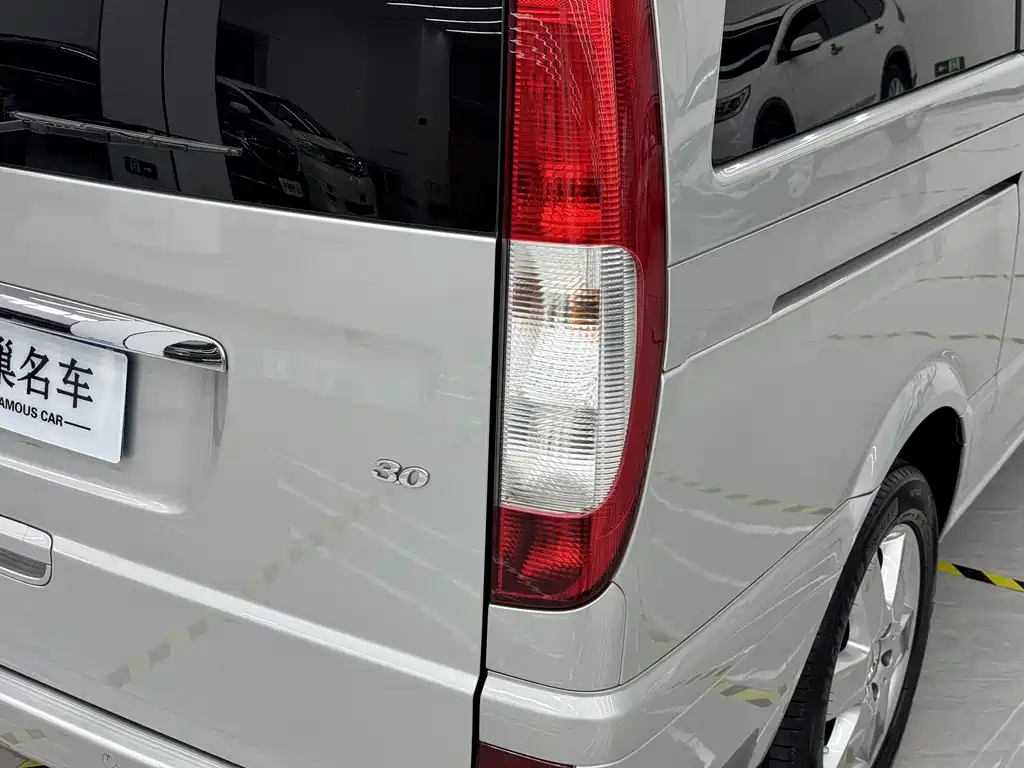 Mercedes-Benz Viano — миниатюра 7