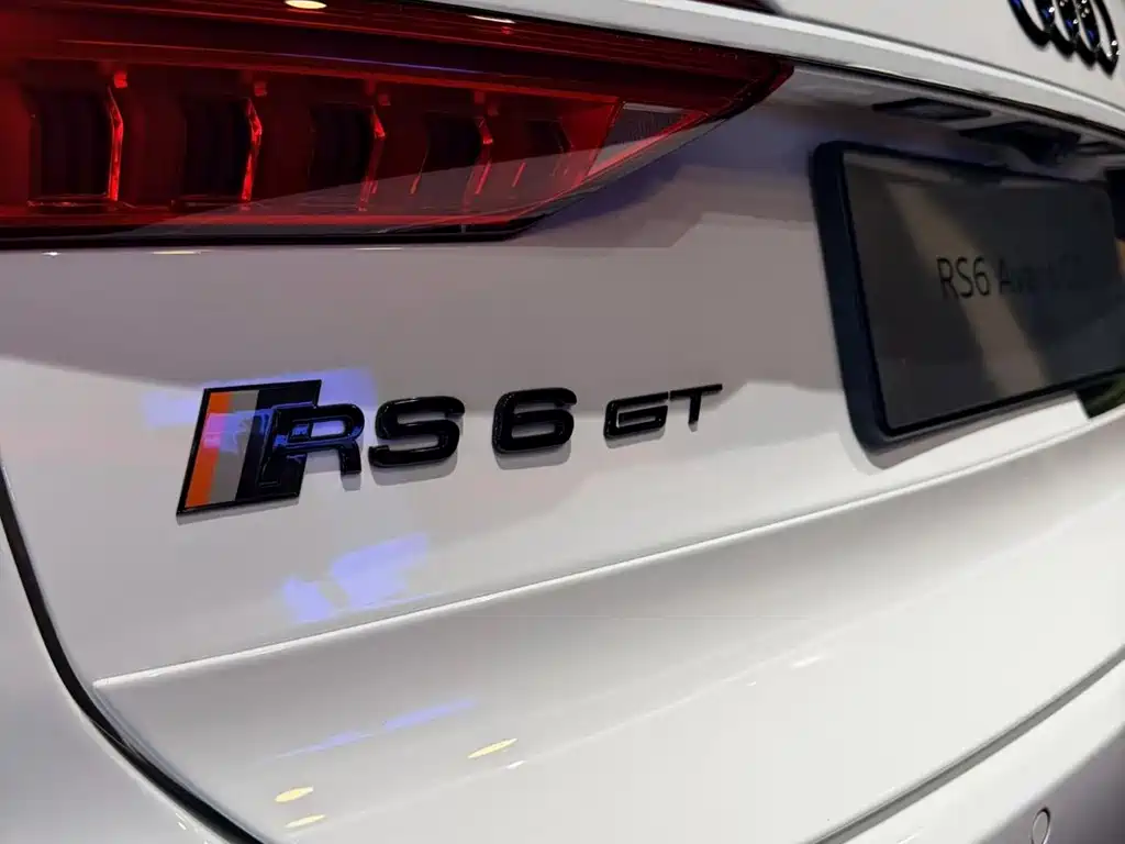 Audi RS 6 2025 RS 6 Avant GT
