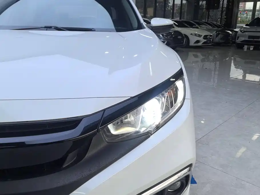 Honda Civic — миниатюра 5