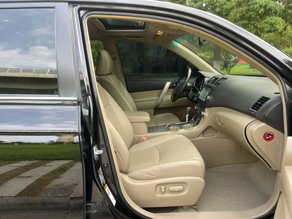Toyota Highlander — миниатюра 16