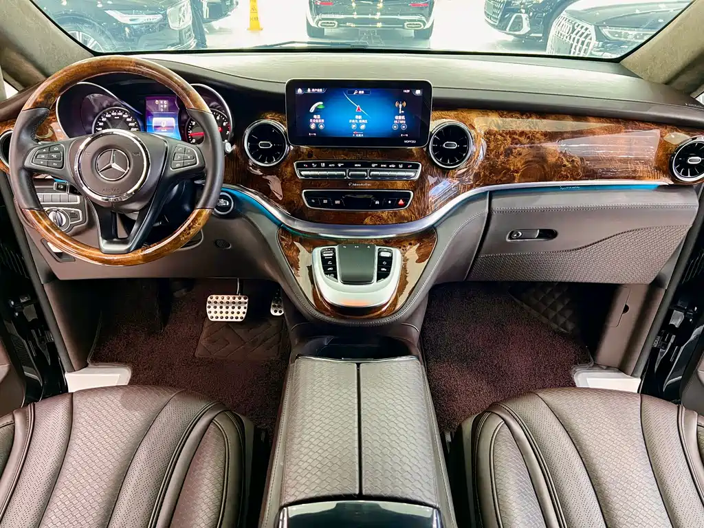 MERCEDES-BENZ V CLASS