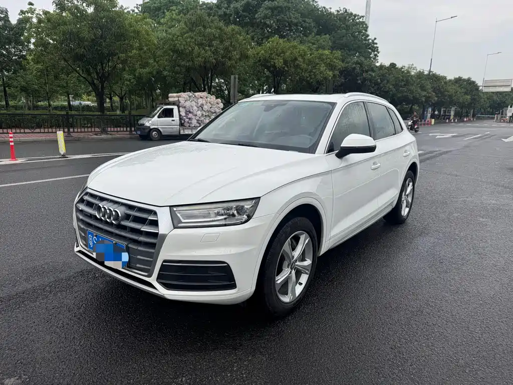 Audi Q5L 2019