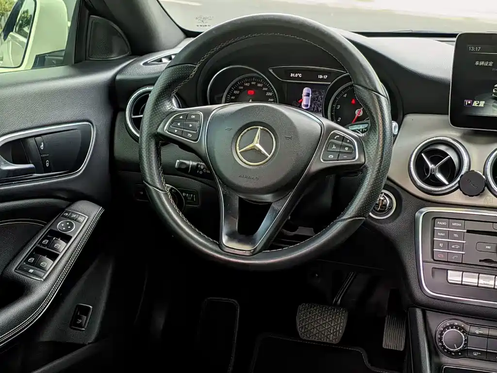 Mercedes-Benz CLA (Import) — миниатюра 6