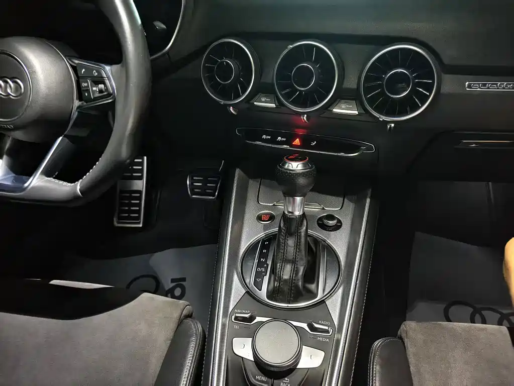 Audi TT — миниатюра 6