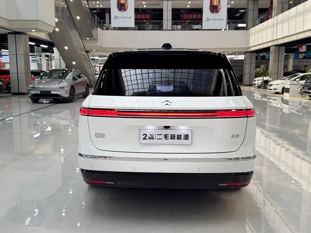 NIO ES8 2026 мест Executive