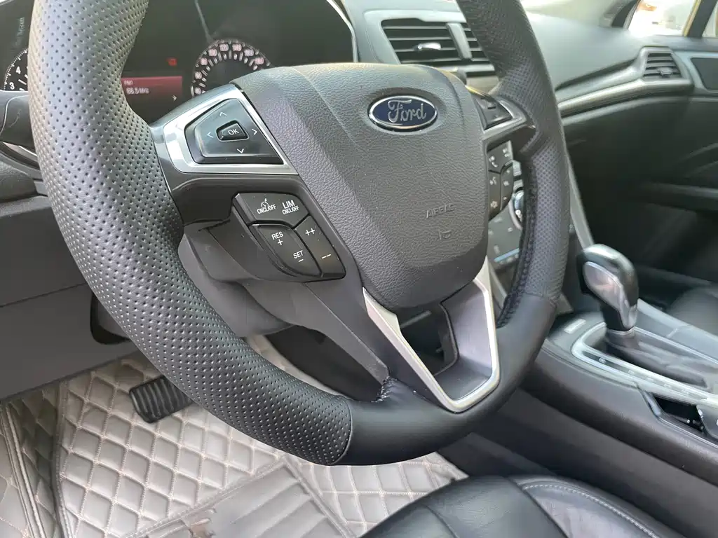 Ford Mondeo — миниатюра 23