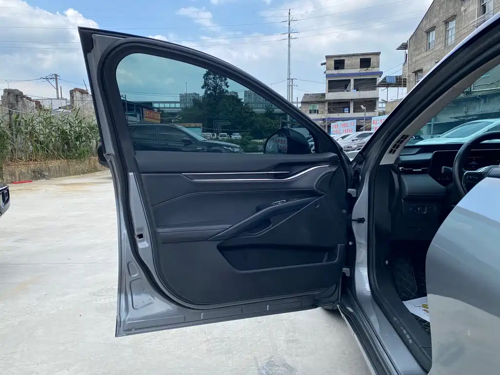 Ford Mondeo — миниатюра 9