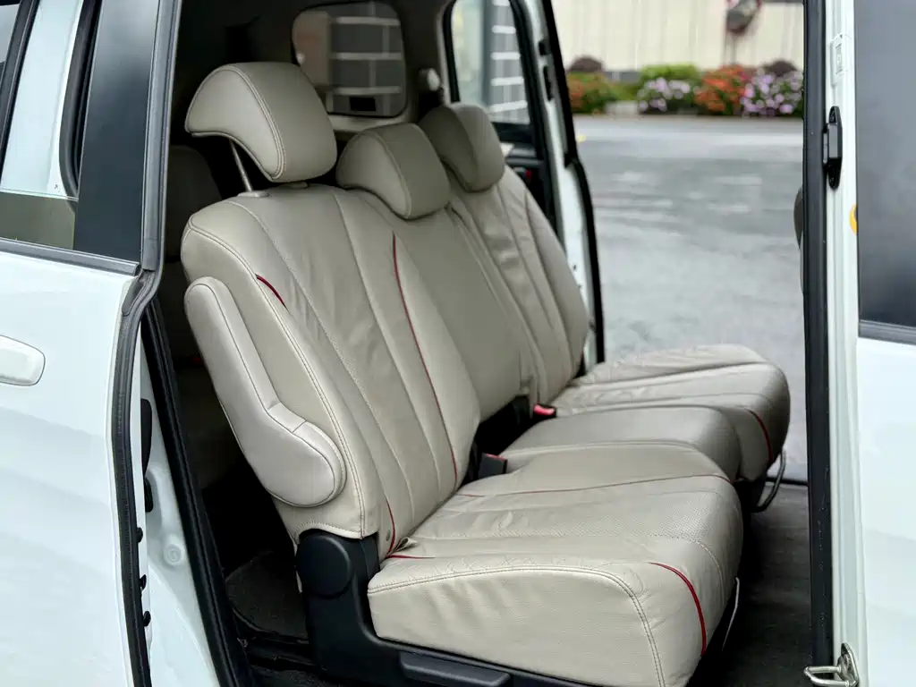 Mazda 5 — миниатюра 16