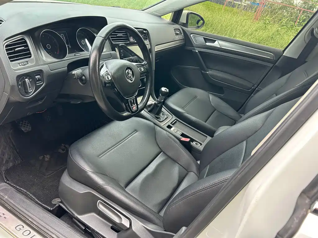 Volkswagen Golf — миниатюра 6