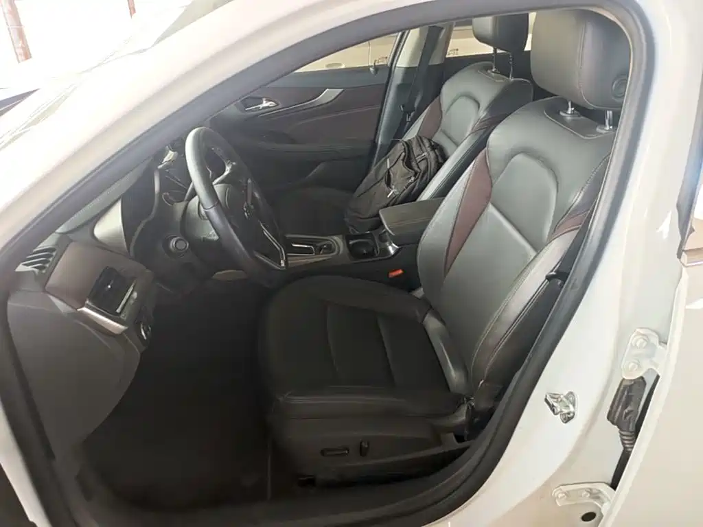 Chevrolet Malibu — миниатюра 15