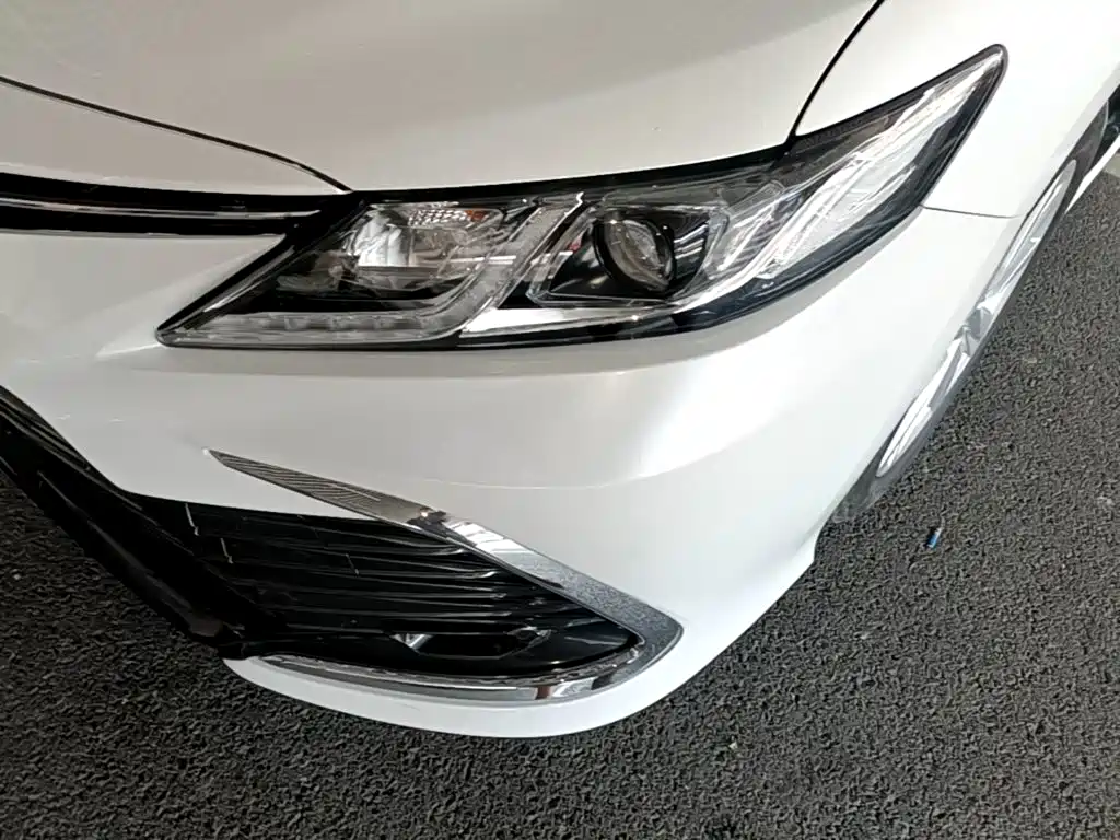 Toyota Camry — миниатюра 24