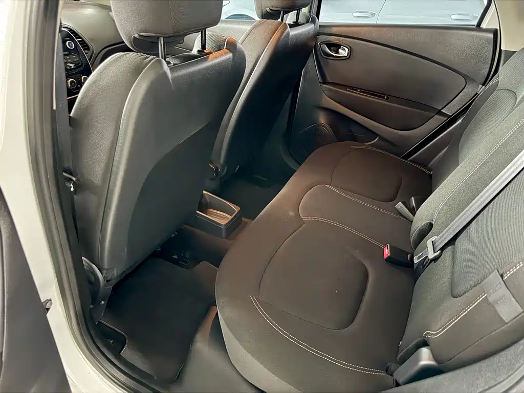 Renault Captur — миниатюра 12