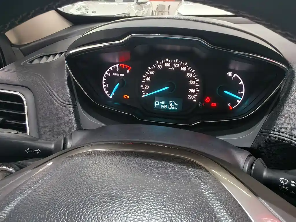 Ford Escort 2015 1.5L AT Fashion