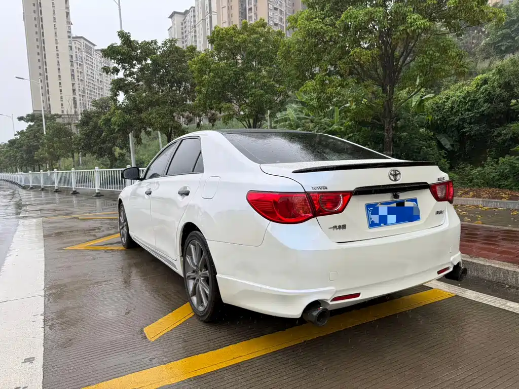 Toyota Reiz — миниатюра 12